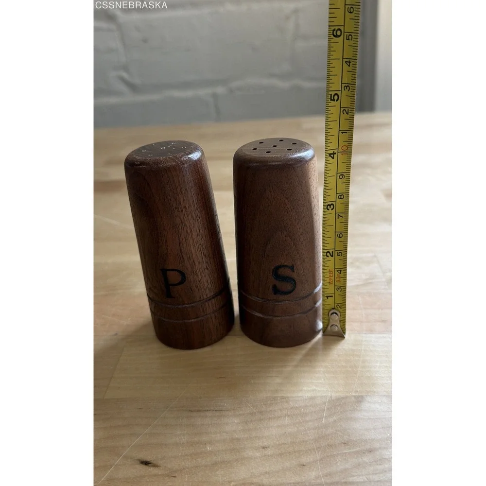 The Unbranded Brand brown solid